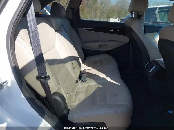 5XYPHDA19GG145323 2016 KIA SORENTO - Image 8