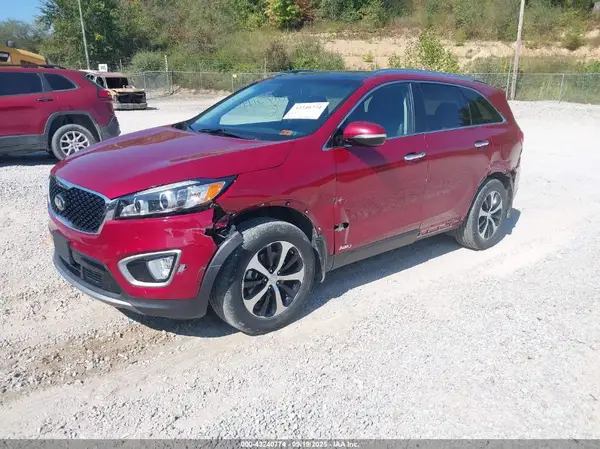 5XYPHDA19HG252163 2017 KIA SORENTO - Image 2