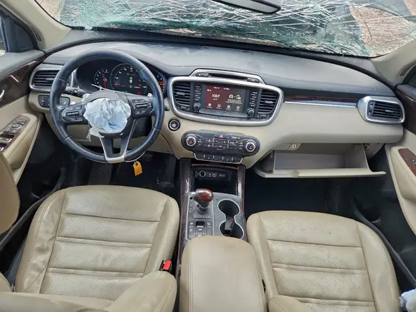 5XYPHDA19HG259193 2017 KIA SORENTO - Image 8