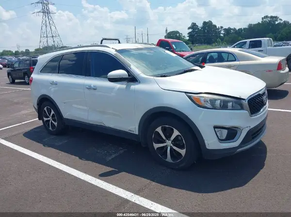 5XYPHDA1XGG008732 2016 KIA SORENTO - Image 1