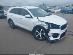5XYPHDA1XGG029368 2016 KIA SORENTO