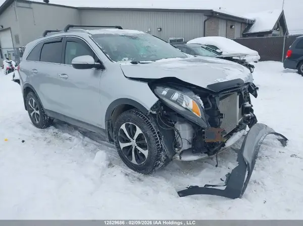 5XYPHDA1XGG049832 2016 KIA SORENTO - Image 1