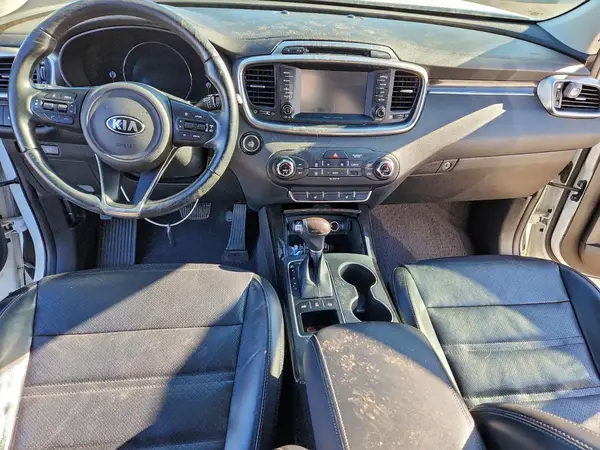 5XYPHDA1XJG357932 2018 KIA SORENTO - Image 8