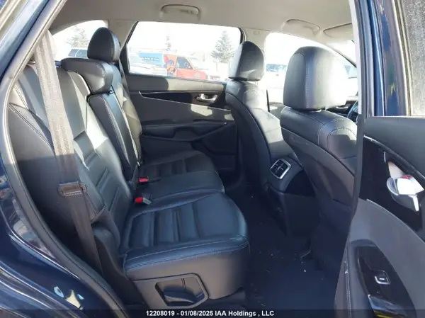 5XYPHDA30KG483235 2019 KIA SORENTO - Image 8
