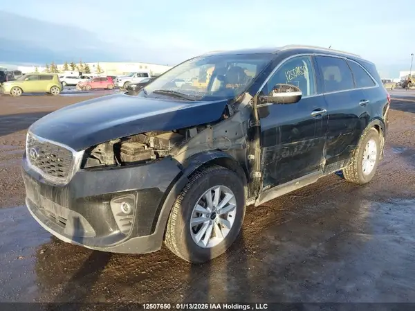 5XYPHDA30KG580824 2019 KIA SORENTO - Image 2