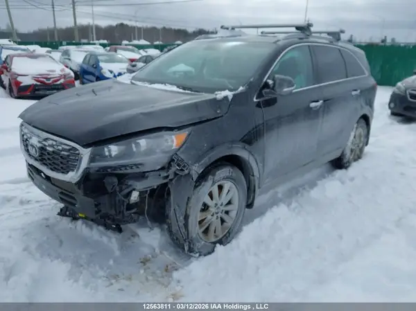 5XYPHDA31KG530479 2019 KIA SORENTO - Image 2