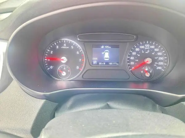 5XYPHDA31KG593954 2019 KIA SORENTO - Image 8
