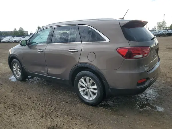 5XYPHDA32KG562437 2019 KIA SORENTO - Image 2