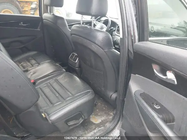 5XYPHDA32KG601916 2019 KIA SORENTO - Image 8