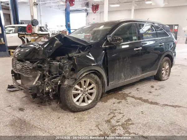 5XYPHDA33KG598105 2019 KIA SORENTO - Image 2