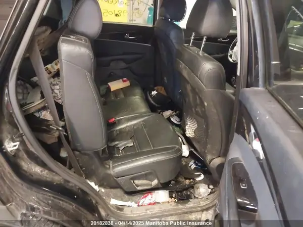 5XYPHDA33KG598105 2019 KIA SORENTO - Image 8