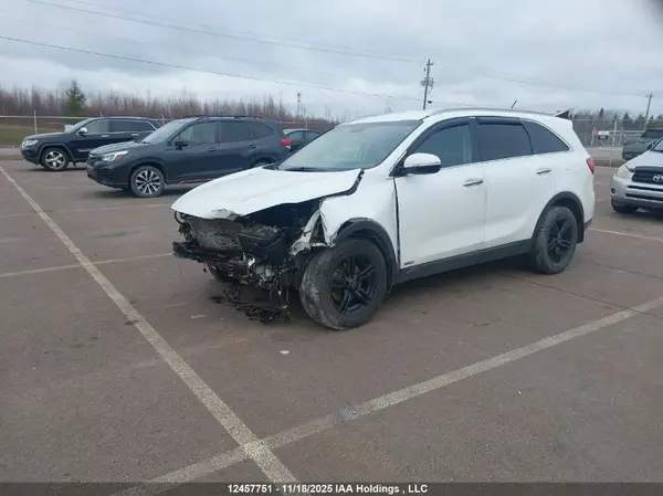 5XYPHDA33KG598489 2019 KIA SORENTO - Image 2