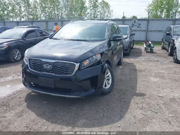 5XYPHDA35KG482419 2019 KIA SORENTO - Image 2