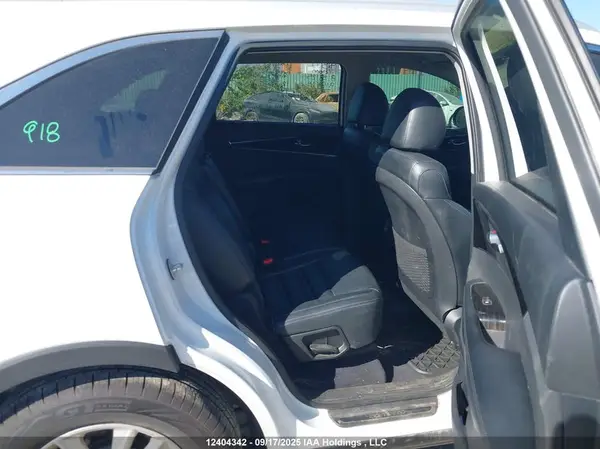 5XYPHDA37KG591688 2019 KIA SORENTO - Image 8