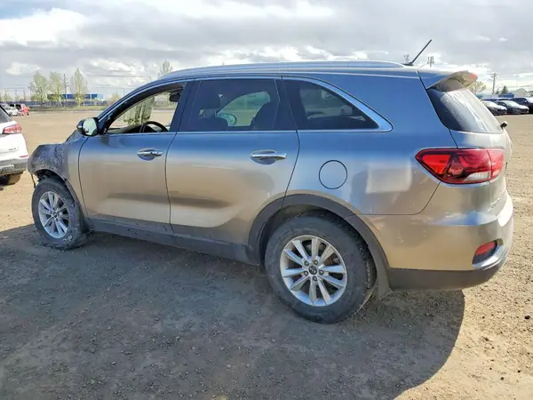 5XYPHDA38KG475576 2019 KIA SORENTO - Image 2