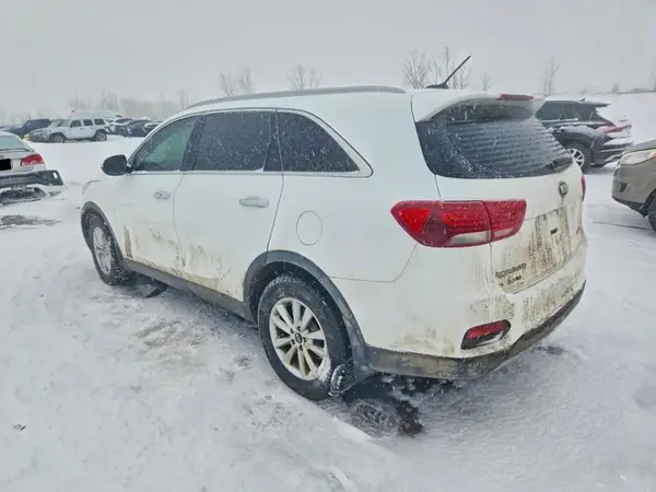 5XYPHDA38KG601435 2019 KIA SORENTO - Image 2