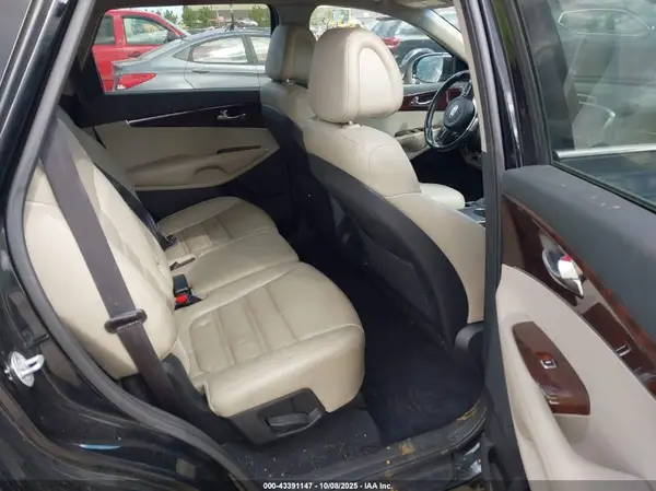 5XYPHDA50GG015773 2016 KIA SORENTO - Image 8