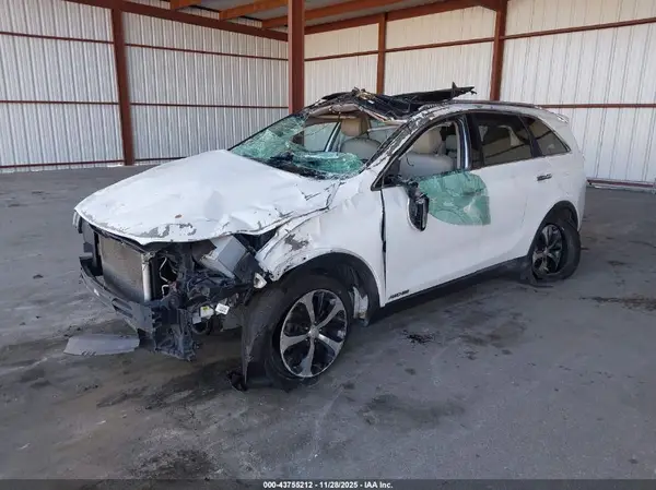 5XYPHDA50GG124203 2016 KIA SORENTO - Image 2