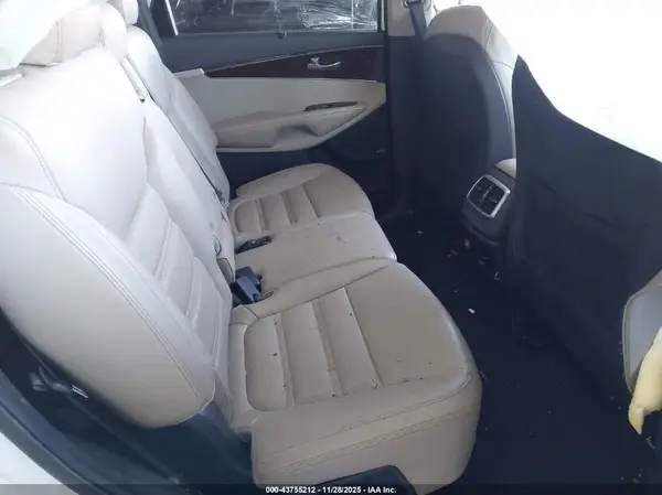 5XYPHDA50GG124203 2016 KIA SORENTO - Image 8