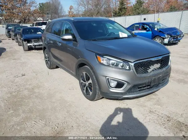 5XYPHDA50GG142782 2016 KIA SORENTO - Image 1