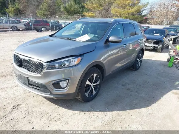 5XYPHDA50GG142782 2016 KIA SORENTO - Image 2