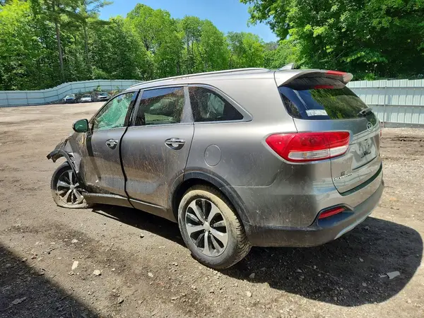 5XYPHDA50GG143964 2016 KIA SORENTO - Image 2