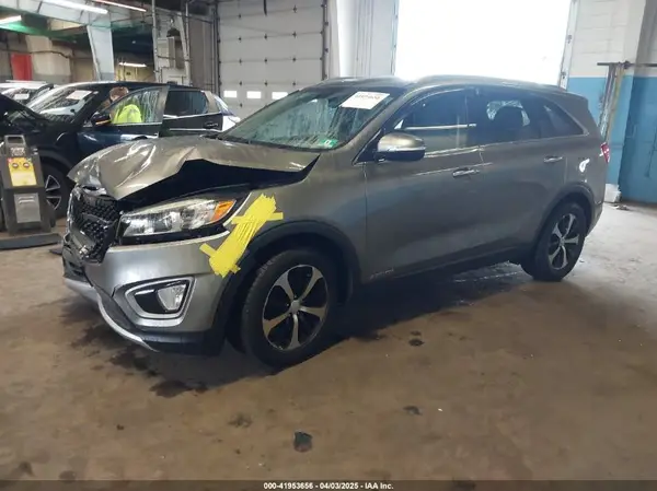 5XYPHDA50GG182148 2016 KIA SORENTO - Image 2