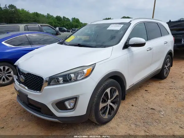 5XYPHDA50HG270778 2017 KIA SORENTO - Image 2