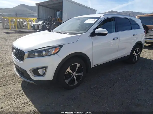 5XYPHDA50HG271476 2017 KIA SORENTO - Image 2