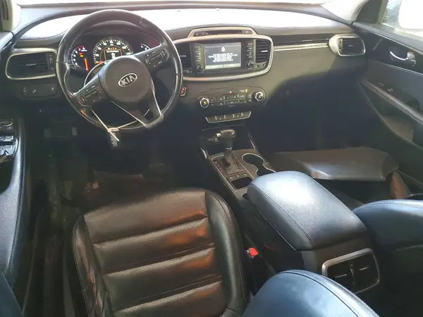 5XYPHDA50HG282414 2017 KIA SORENTO - Image 8