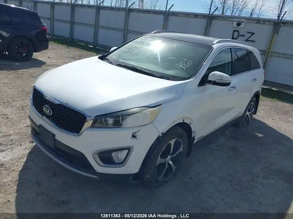 5XYPHDA50HG297236 2017 KIA SORENTO - Image 2