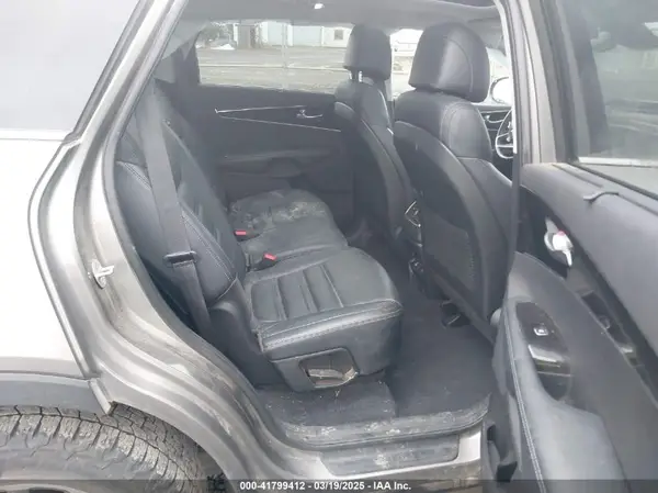 5XYPHDA50HG309241 2017 KIA SORENTO - Image 8