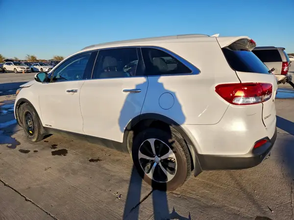 5XYPHDA50HG314567 2017 KIA SORENTO - Image 2