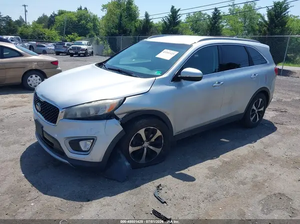 5XYPHDA50HG322975 2017 KIA SORENTO - Image 2
