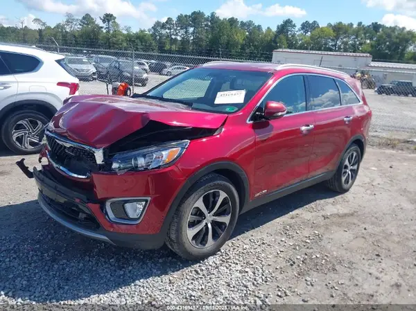 5XYPHDA50JG383426 2018 KIA SORENTO - Image 2