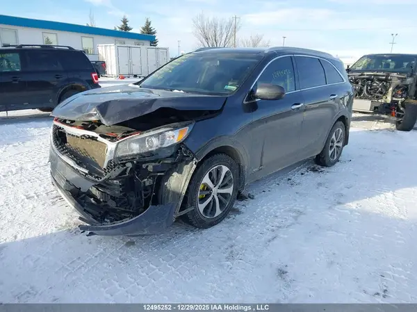 5XYPHDA50JG398136 2018 KIA SORENTO - Image 2