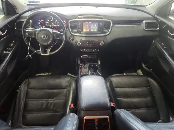 5XYPHDA50JG421429 2018 KIA SORENTO - Image 8
