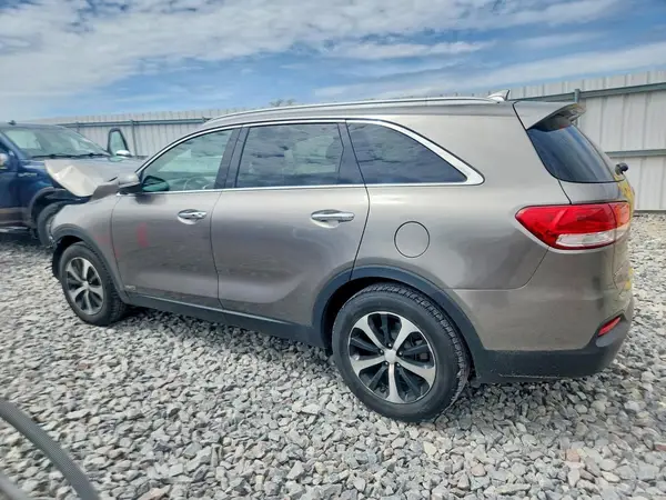 5XYPHDA50JG425691 2018 KIA SORENTO - Image 2