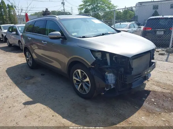 5XYPHDA50KG467036 2019 KIA SORENTO - Image 1