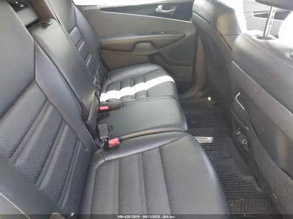 5XYPHDA50KG467036 2019 KIA SORENTO - Image 8