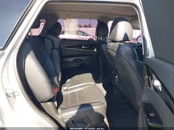 5XYPHDA50KG499145 2019 KIA SORENTO - Image 8