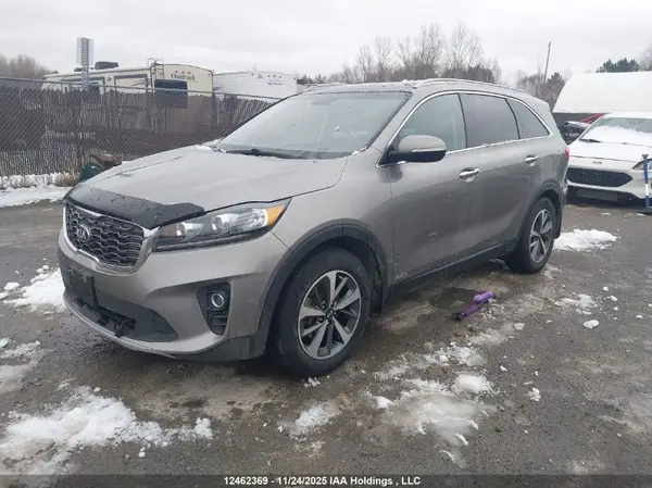 5XYPHDA50KG550062 2019 KIA SORENTO - Image 2