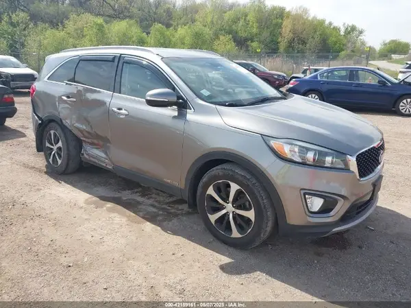 5XYPHDA51GG031156 2016 KIA SORENTO - Image 1