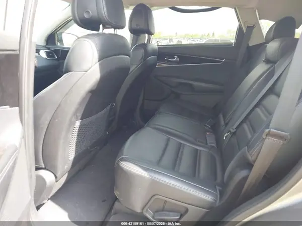 5XYPHDA51GG031156 2016 KIA SORENTO - Image 8