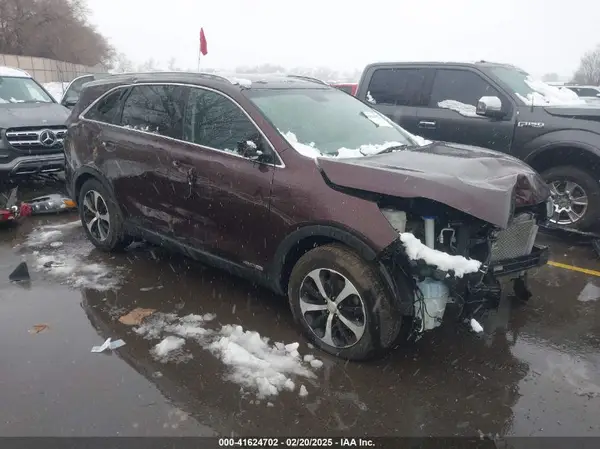 5XYPHDA51GG061449 2016 KIA SORENTO - Image 1
