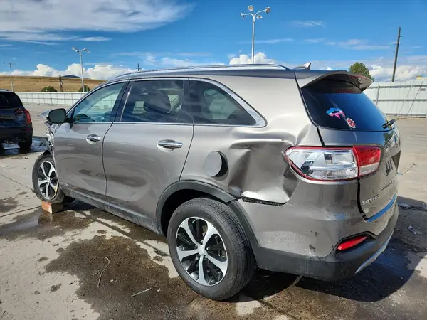 5XYPHDA51GG130558 2016 KIA SORENTO - Image 2