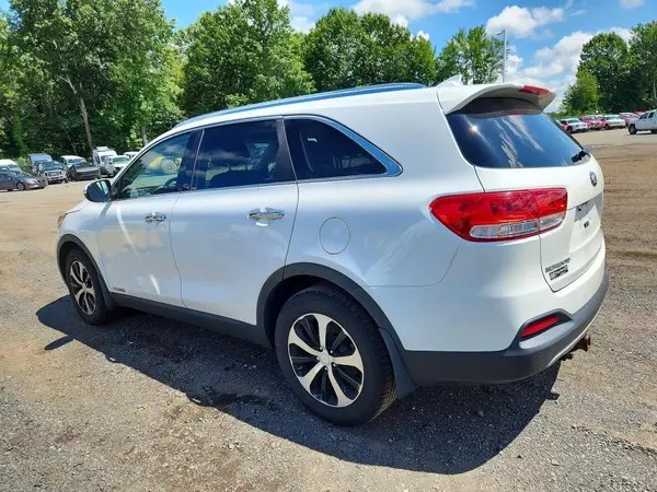 5XYPHDA51GG156433 2016 KIA SORENTO - Image 2