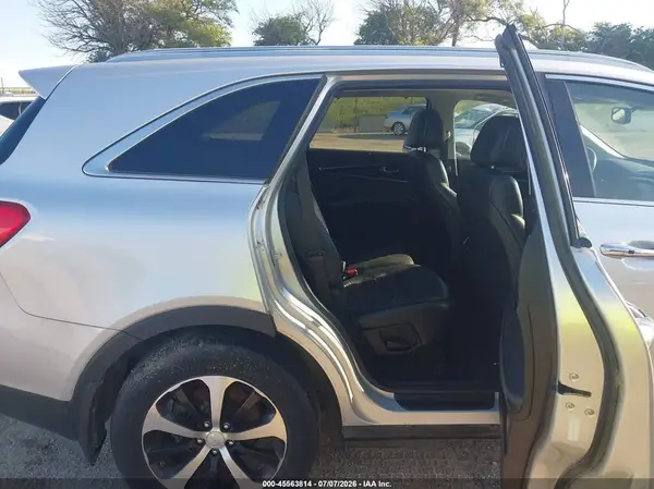 5XYPHDA51GG177668 2016 KIA SORENTO - Image 8