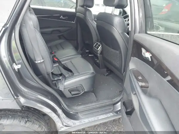 5XYPHDA51GG181221 2016 KIA SORENTO - Image 8
