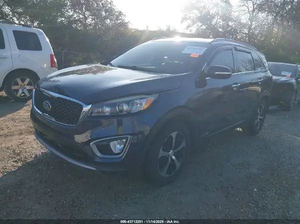 5XYPHDA51GG184085 2016 KIA SORENTO - Image 2